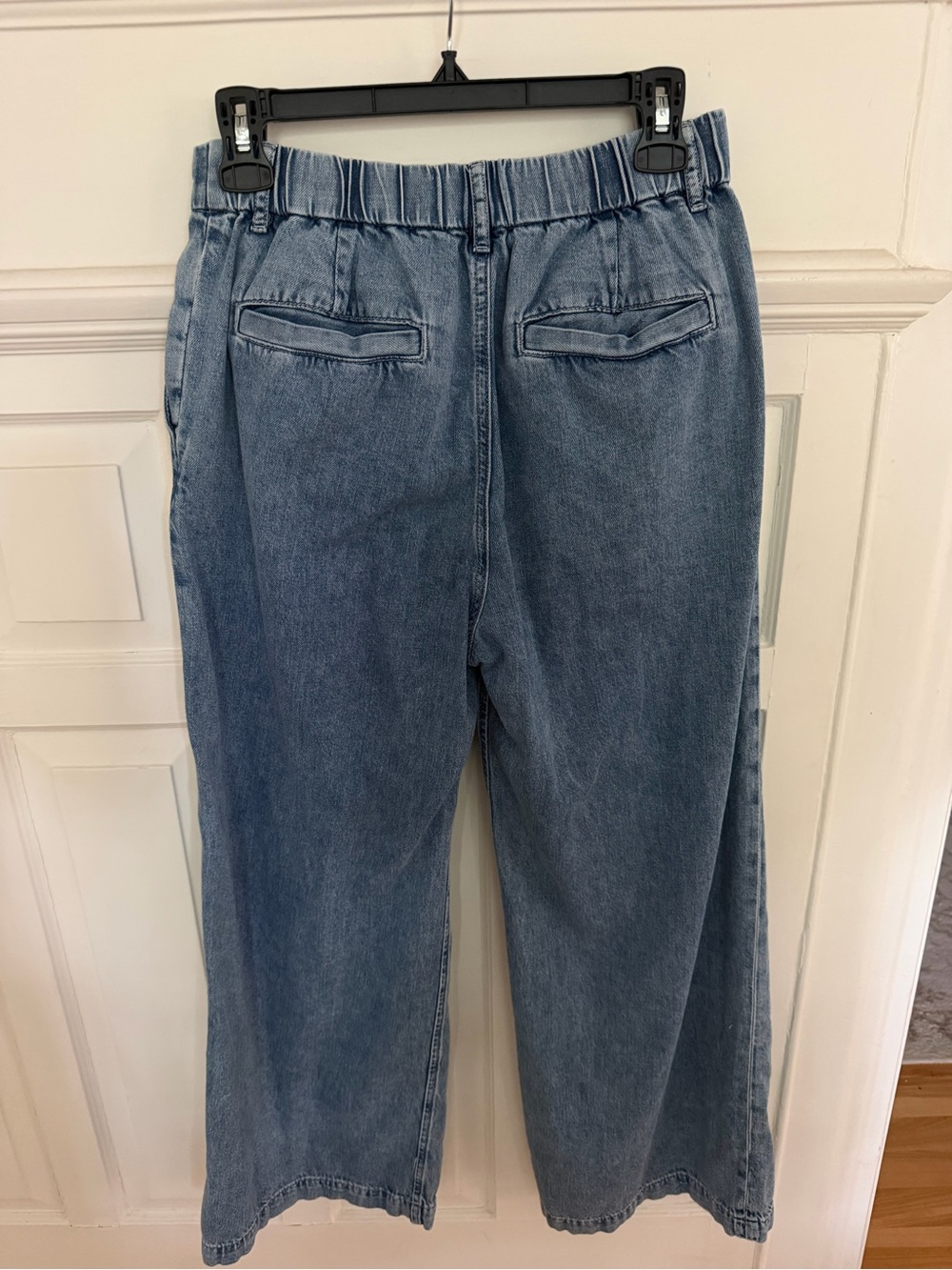 GAP Women's Wide-Leg Pleated Jeans - Light Blue - Picture 2 of 3